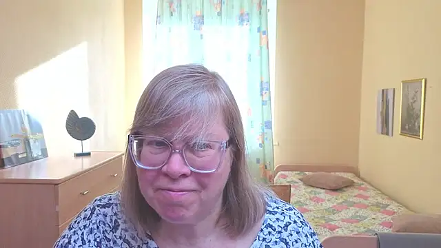 Emma Eclipsee online show from February 18, 11:09 am