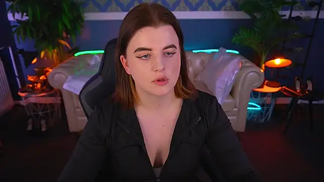 KristiFoxy online show from May 19, 12:23 pm