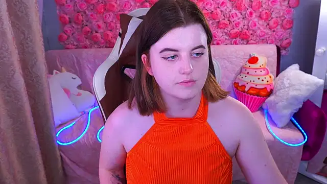 KristiFoxy online show from May 17, 1:43 pm