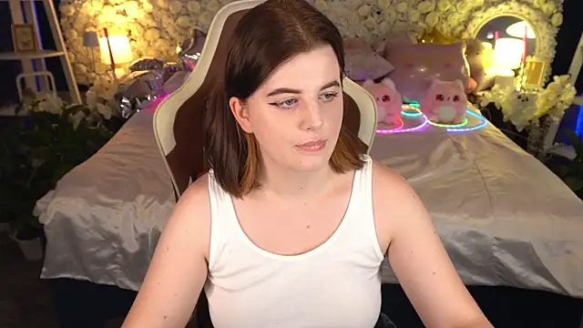 KristiFoxy online show from May 20, 12:24 pm
