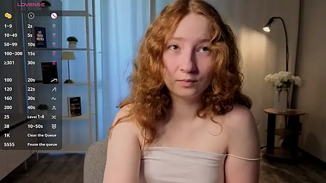 MaraButtrey online show from May 4, 1:09 am