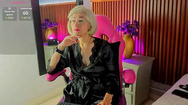 miss monserrate01 online show from May 19, 1:40 pm