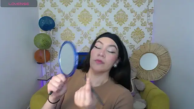 ALISS M  online show from February 21, 8:31 pm