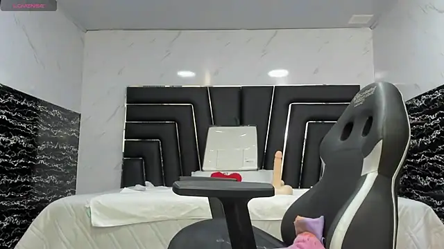 Ladyy Scarlett online show from May 5, 2:36 am