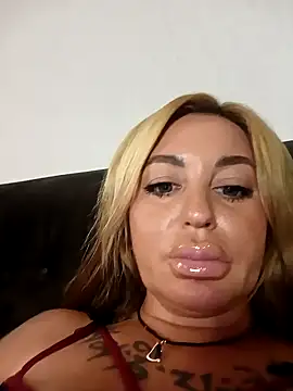 MiaMooly online show from September 27, 4:03 pm