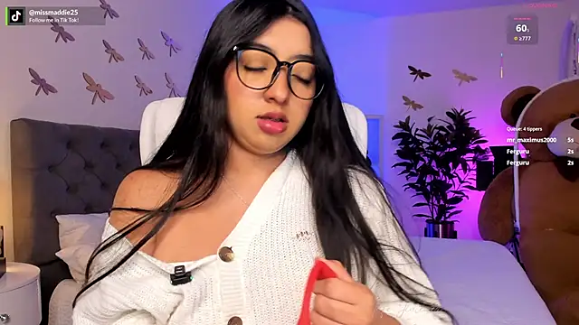 missvancouver online show from May 11, 4:04 pm