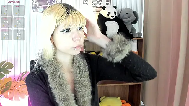 Laukyubey1 online show from February 16, 8:20 pm