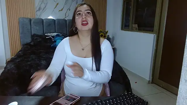 Alylatina online show from May 22, 2:37 pm