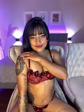 Annie Alicee online show from May 20, 1:19 pm