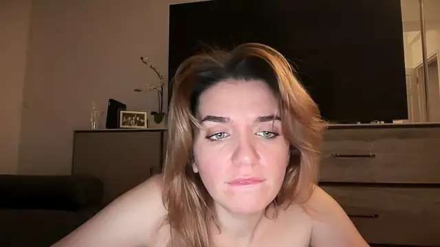 sammygirlll online show from March 27, 8:26 am