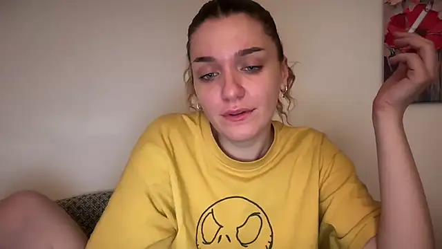 sammygirlll online show from May 16, 3:55 pm