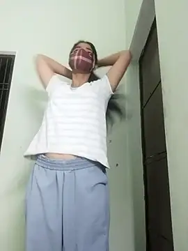 Kitti-Sharma online show from April 7, 11:12 am