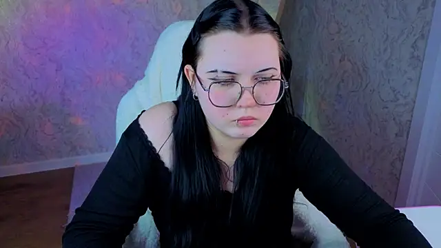 Kira G0ld online show from June 24, 5:01 pm
