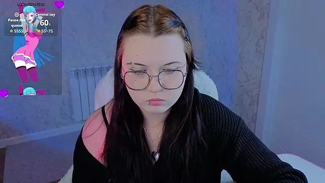 Kira G0ld online show from July 9, 5:15 pm