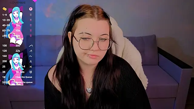 Kira G0ld online show from July 8, 5:04 pm
