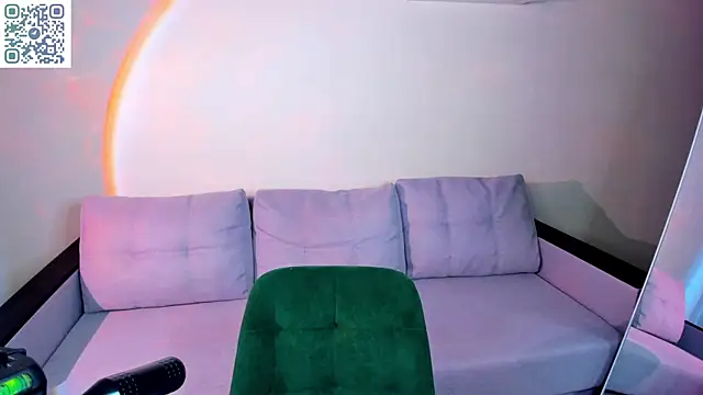 Kira G0ld online show from May 15, 9:23 am