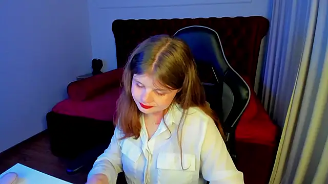 ChloeHalses online show from May 15, 5:16 pm