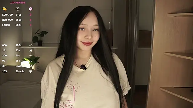 HannaHayles online show from March 3, 5:41 pm