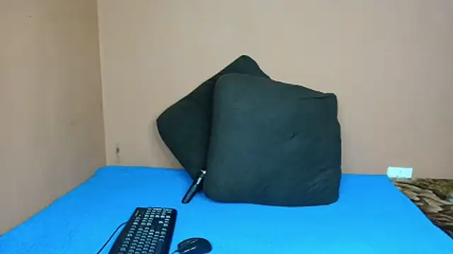 ForeverSexy  online show from May 1, 1:53 am