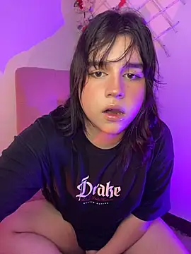 Daniellesins1 online show from May 15, 2:05 am