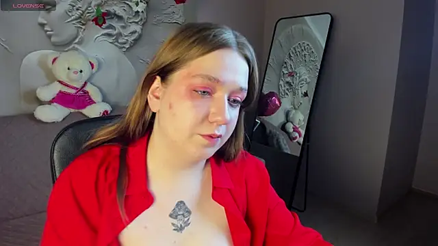 RachelDiRose online show from February 12, 3:30 am