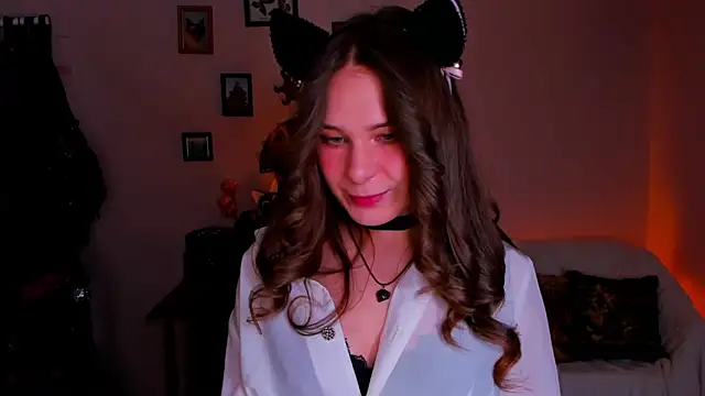 LanaLovely online show from May 8, 6:38 am