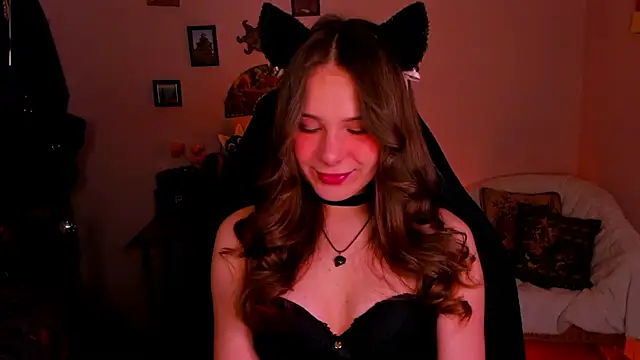 LanaLovely online show from May 11, 6:37 am