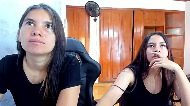 Emily and Soffy online show from March 5, 12:34 pm