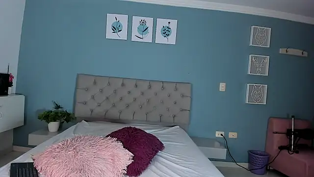 Valentina Rujano online show from May 13, 5:35 am