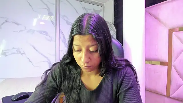 Vaneline2 online show from April 1, 2:36 pm