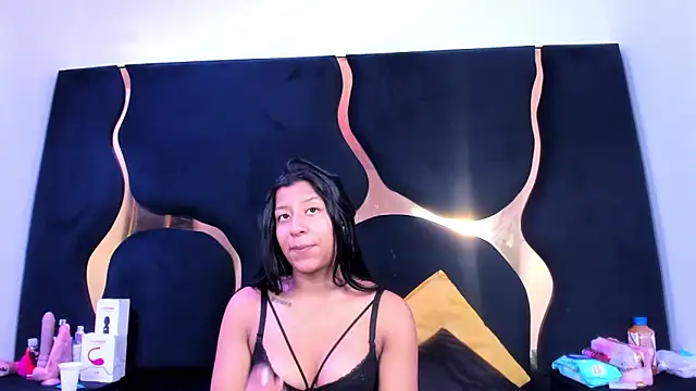 Vaneline2 online show from May 26, 3:33 pm