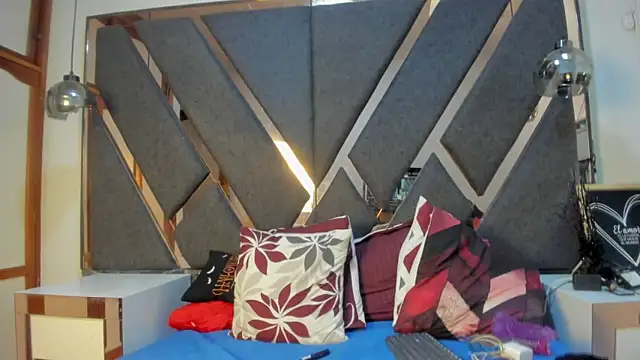 Maggyx online show from May 11, 1:35 pm
