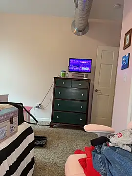 mooviebaby online show from April 3, 9:13 pm