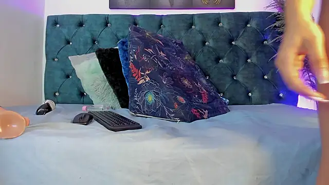 Roxanna 0 online show from February 27, 12:05 pm