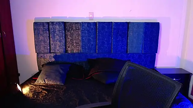 aura bella  online show from February 13, 4:58 am