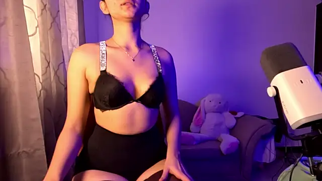 Chinicr18 online show from April 4, 4:39 pm