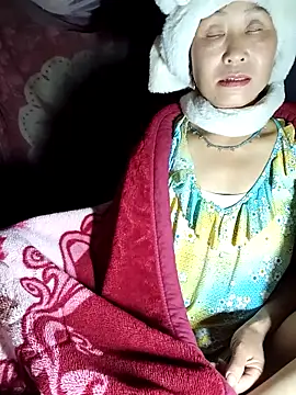 witch-xx online show from March 19, 6:45 pm