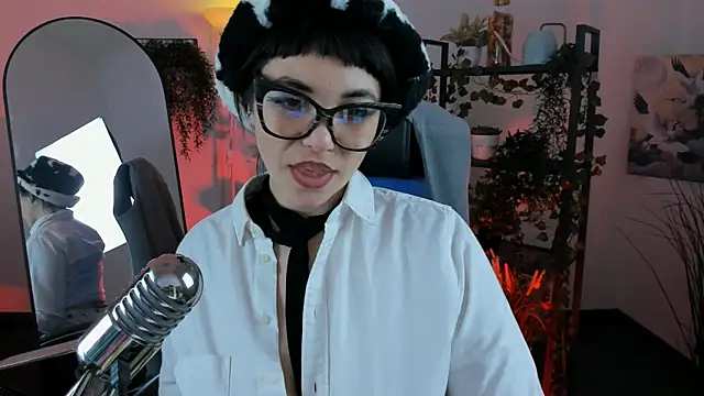 NeoGeisha online show from May 11, 4:04 pm