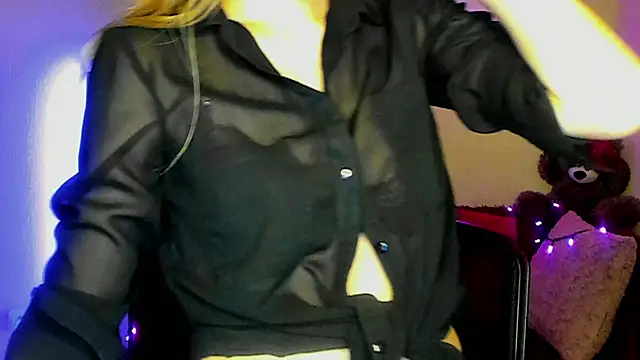 BlondMikey22 online show from May 25, 11:53 am