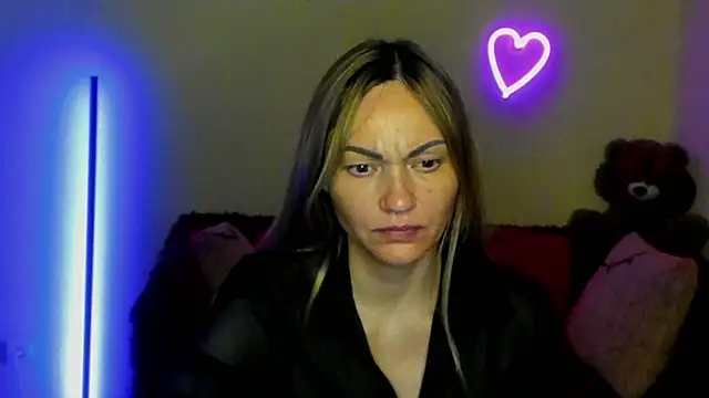BlondMikey22 online show from May 15, 11:57 am