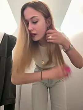 blonde exe online show from May 5, 3:26 pm
