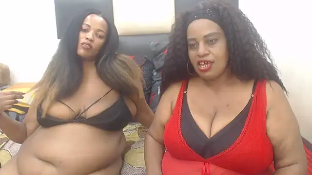 MatureTemptress online show from April 5, 4:28 pm