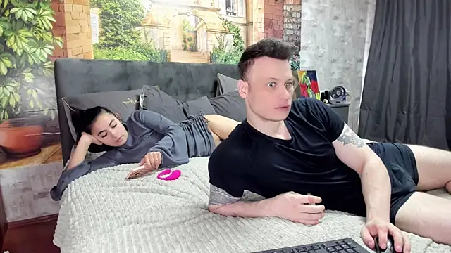  littleangie  online show from May 18, 12:53 am