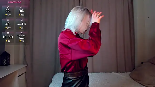 GoldenLenarz online show from March 4, 11:17 am