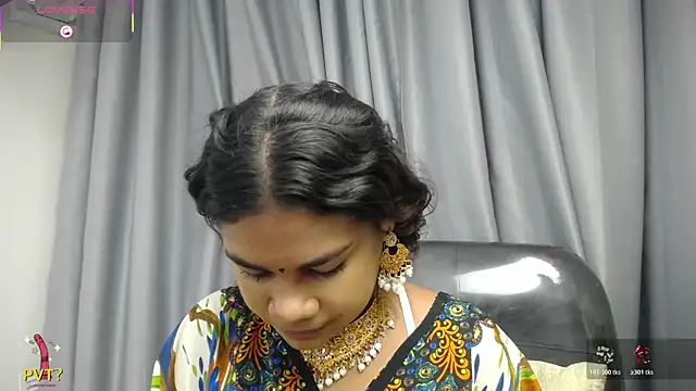 yaazhinii online show from May 6, 11:47 am