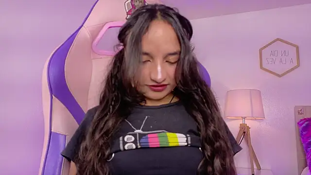  emily jonexs online show from June 30, 7:46 pm