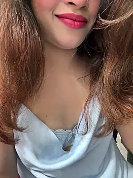 riya sharma11 online show from May 18, 4:18 am