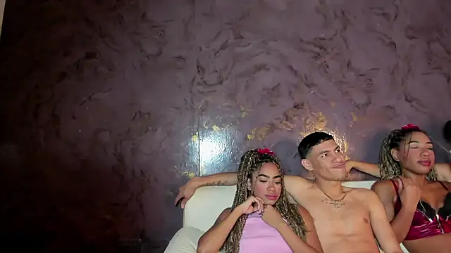 Ebony garden  online show from March 26, 3:19 am