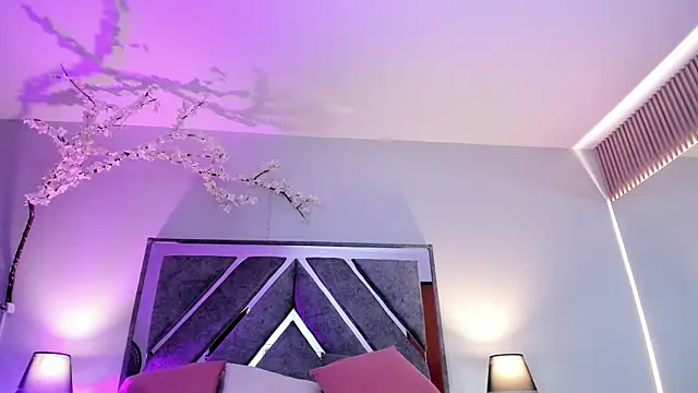 Jimena Adams online show from April 28, 7:51 pm
