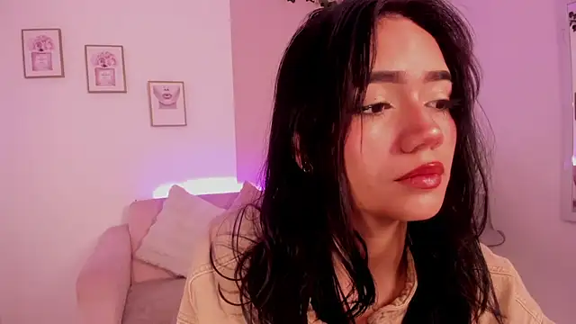 Mila jenner online show from February 21, 5:57 pm